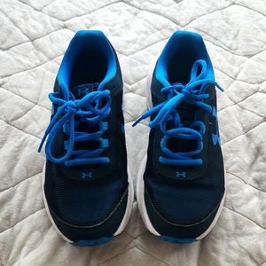 Under Armour Sneakers